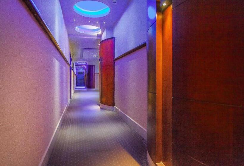 Fotos del hotel Sofia Suites:  15