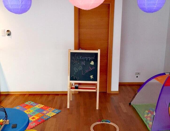 Fotos del hotel Lacromabio   & Apartments:  15