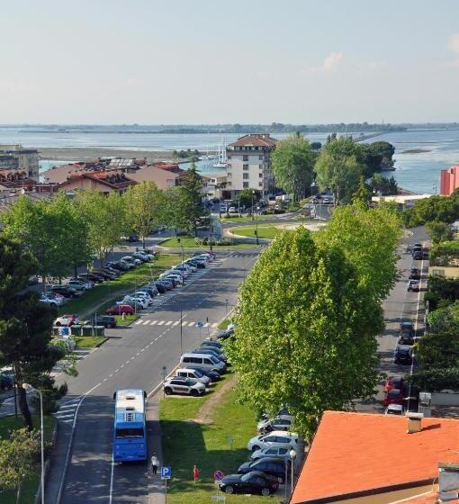 Fotos del hotel Lacromabio   & Apartments:  9