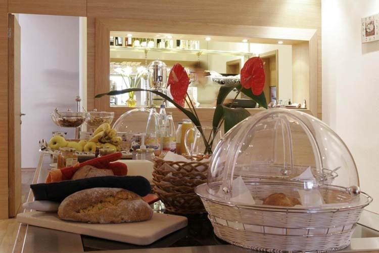 Fotos del hotel Lacromabio   & Apartments:  21