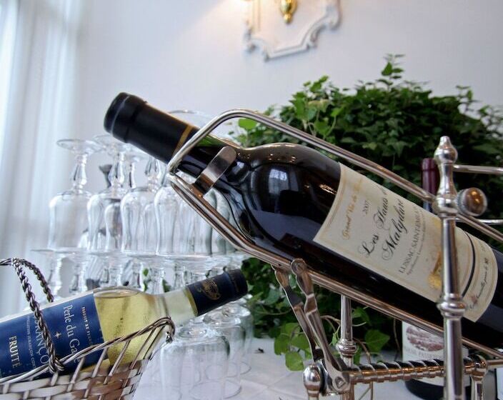 Fotos del hotel Grand Hôtel De La Basilique:  24