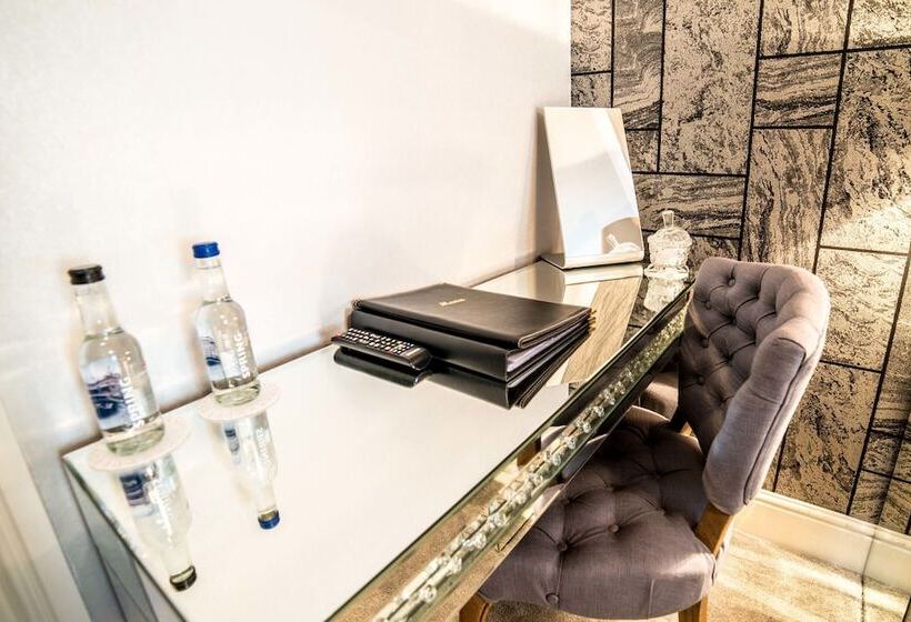 Fotos del hotel Derby Manor:  17