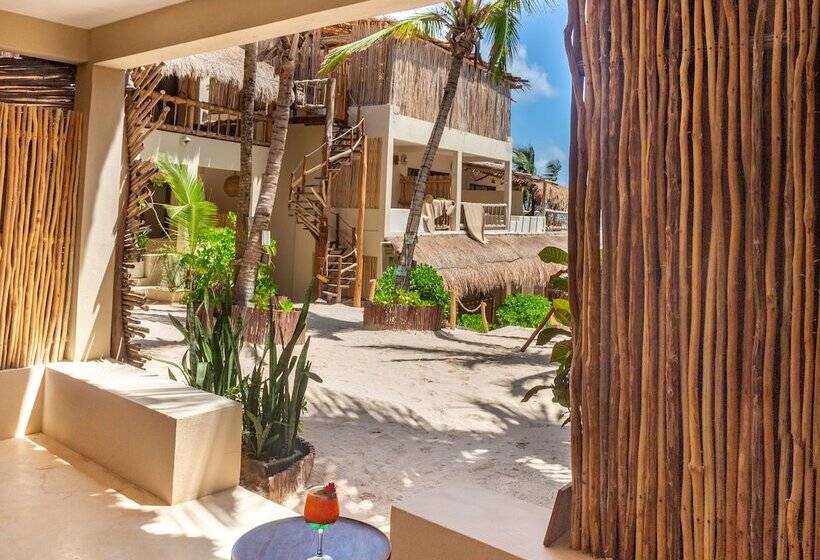 Fotos del hotel Dune Boutique  Located At The Party Zone:  15