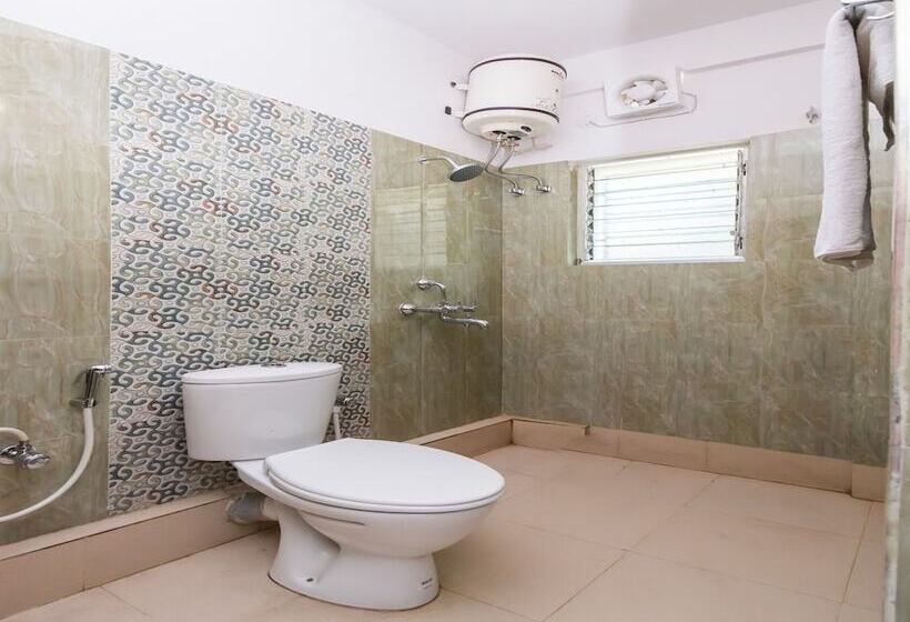 Fotos del hotel Oyo 590 Violet Guest House:  8