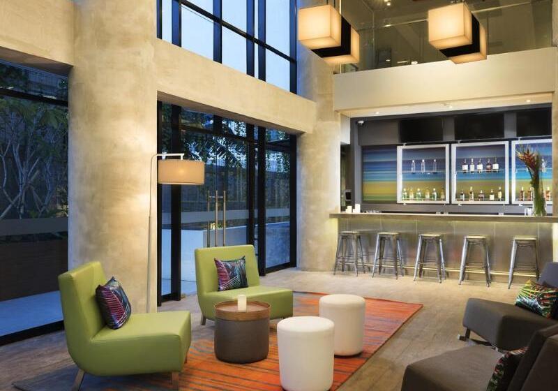 Fotos del hotel Aloft Jakarta Wahid Hasyim:  2