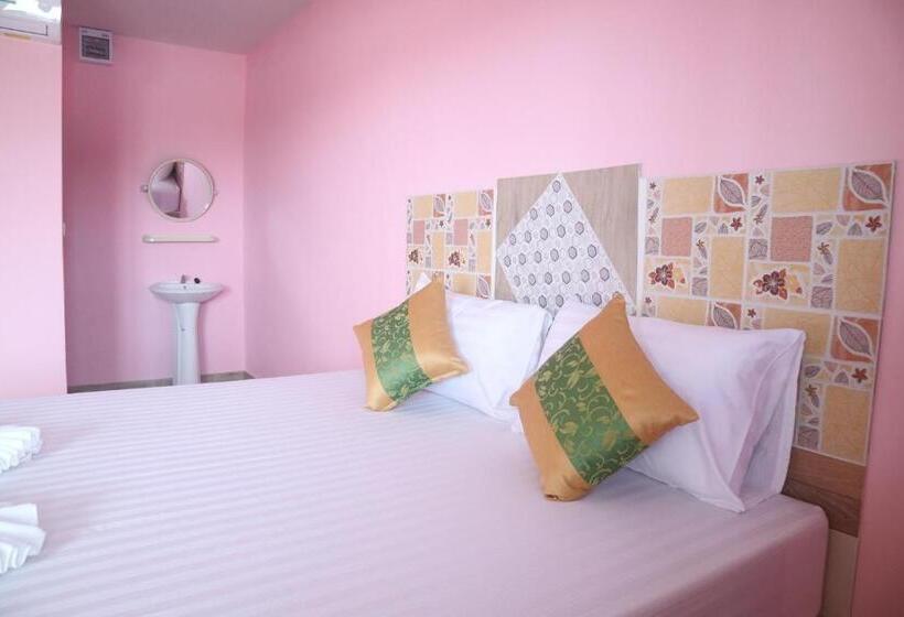 Fotos del hotel Cottage Hill At Lanta:  11