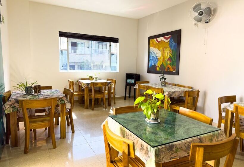 Fotos del hotel Sixtina Plaza:  13