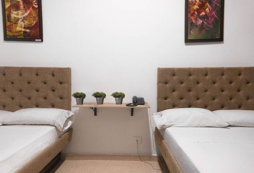 Fotos del hotel Sixtina Plaza:  17