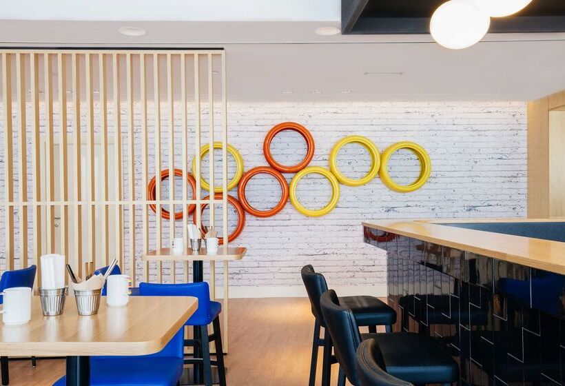 Fotos del hotel Park Inn By Radisson Dubai Motor City:  3