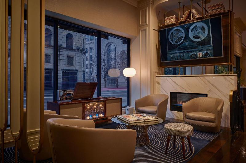 Fotos del hotel Renaissance Saint Elm Dallas Downtown:  11