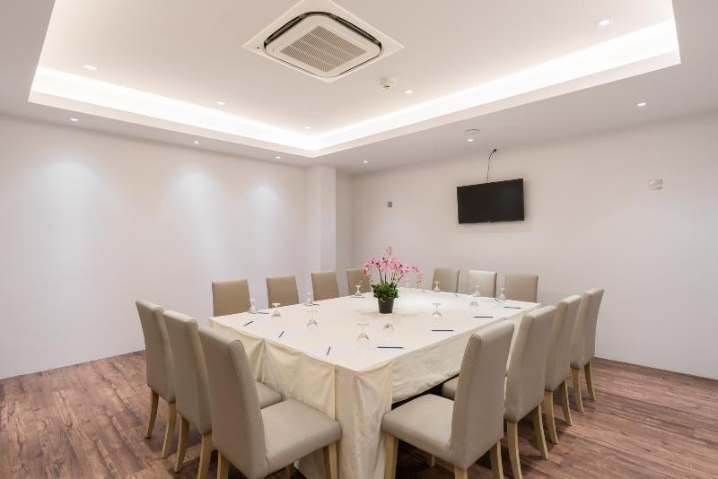 Fotos del hotel New Square Patong   Sha:  12