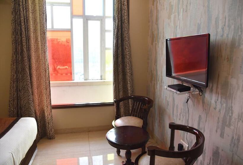 Fotos del hotel Nirvana Suites:  25