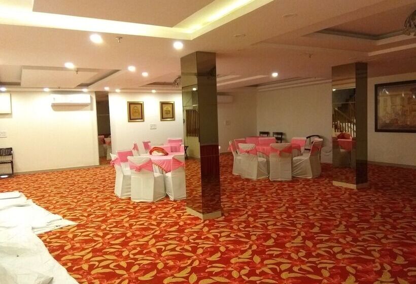 Fotos del hotel Nirvana Suites:  3