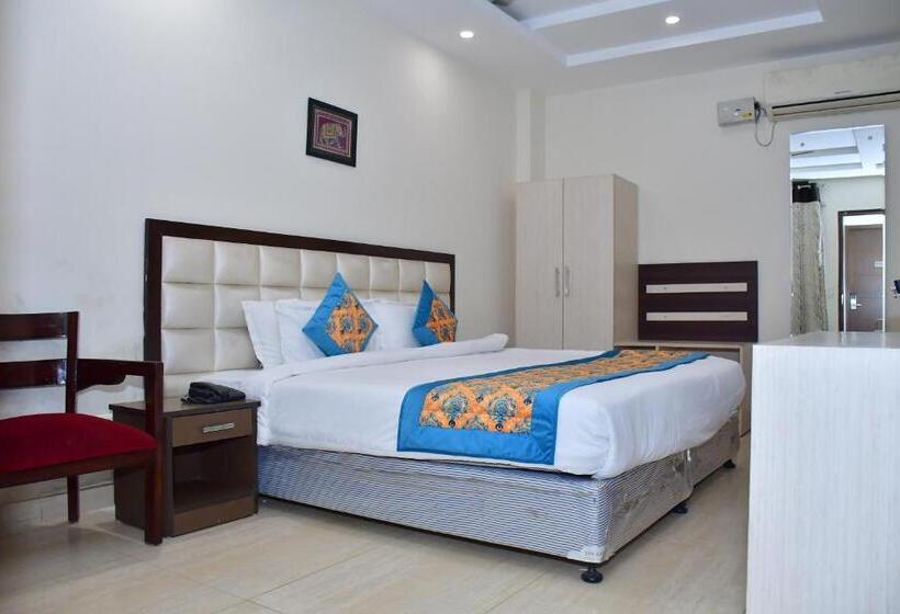 Fotos del hotel Nirvana Suites:  13