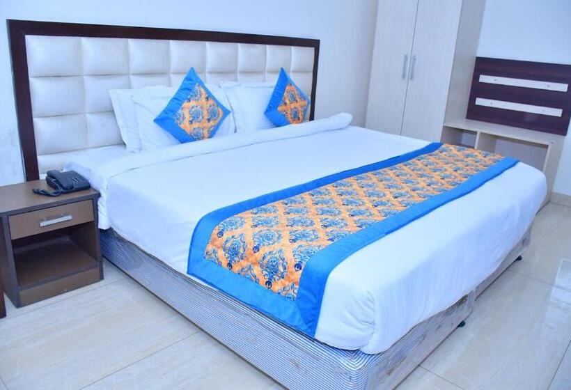 Fotos del hotel Nirvana Suites:  15