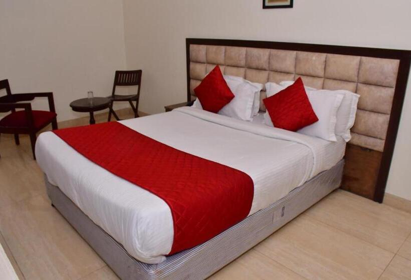 Fotos del hotel Nirvana Suites:  16