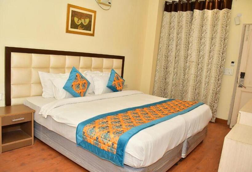 Fotos del hotel Nirvana Suites:  18