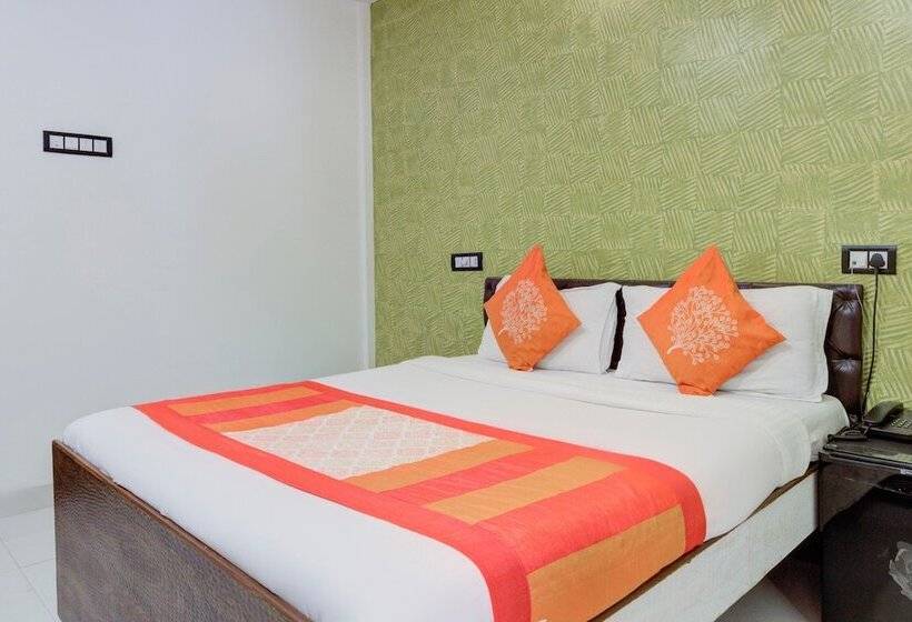 Fotos del hotel Oyo 9748  Girgaon Palace:  14