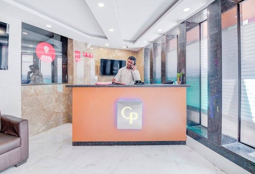 Fotos del hotel Oyo 9748  Girgaon Palace:  9