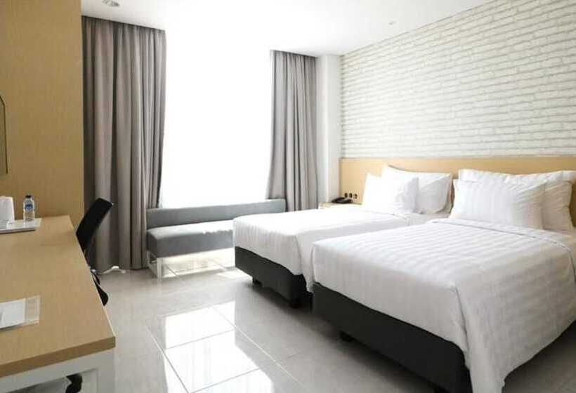 Fotos del hotel Palm Park Hotel Surabaya:  11