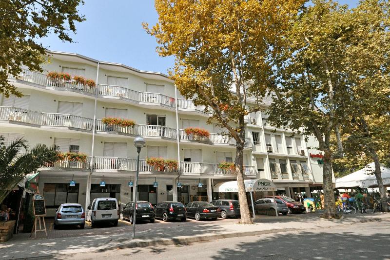 Pineda Apart