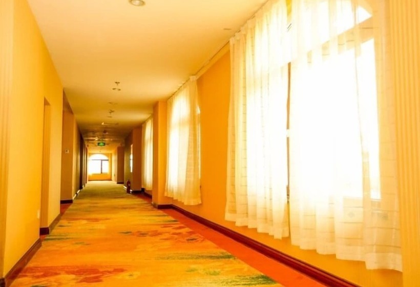 Fotos del hotel Greentree Inn Shandong Qingdao Wuyishan Road Jiashike Shopping Center Business:  21