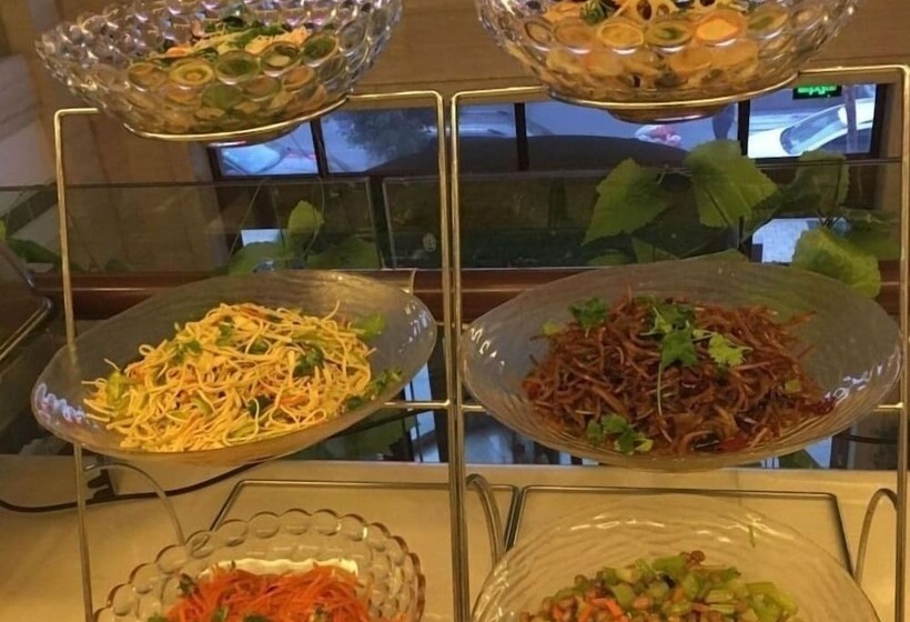 Fotos del hotel Greentree Inn Shandong Qingdao Wuyishan Road Jiashike Shopping Center Business:  8