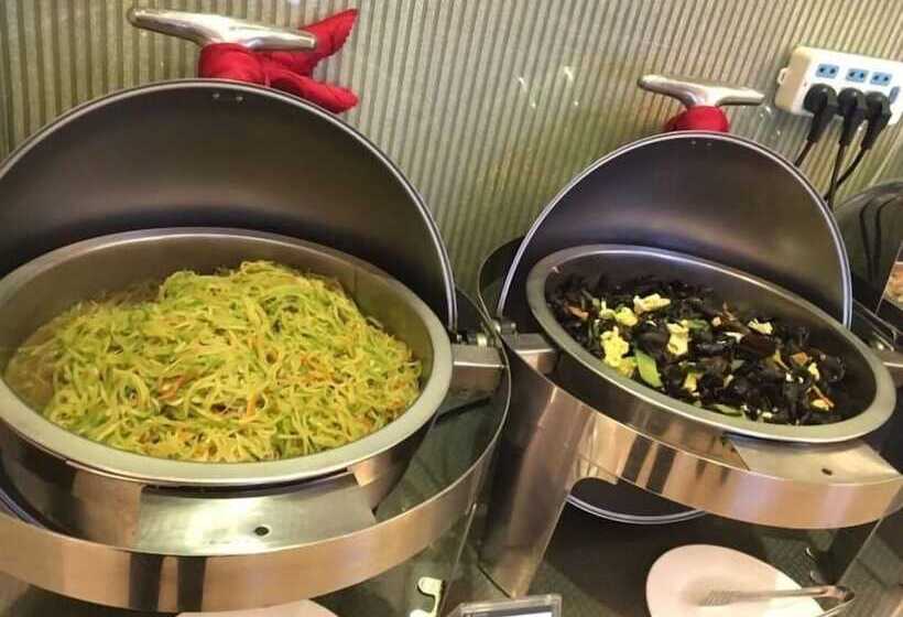 Fotos del hotel Greentree Inn Shandong Qingdao Wuyishan Road Jiashike Shopping Center Business:  3