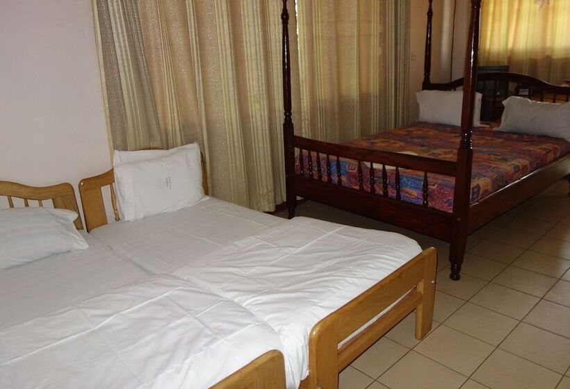 Fotos del hotel Satellite:  2