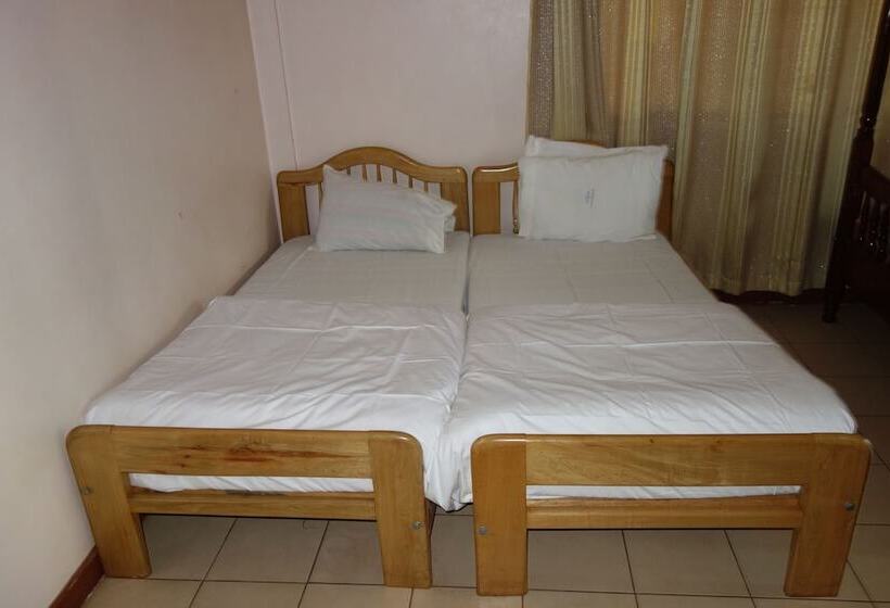 Fotos del hotel Satellite:  15