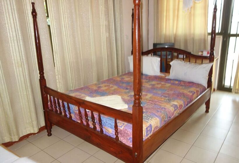 Fotos del hotel Satellite:  24