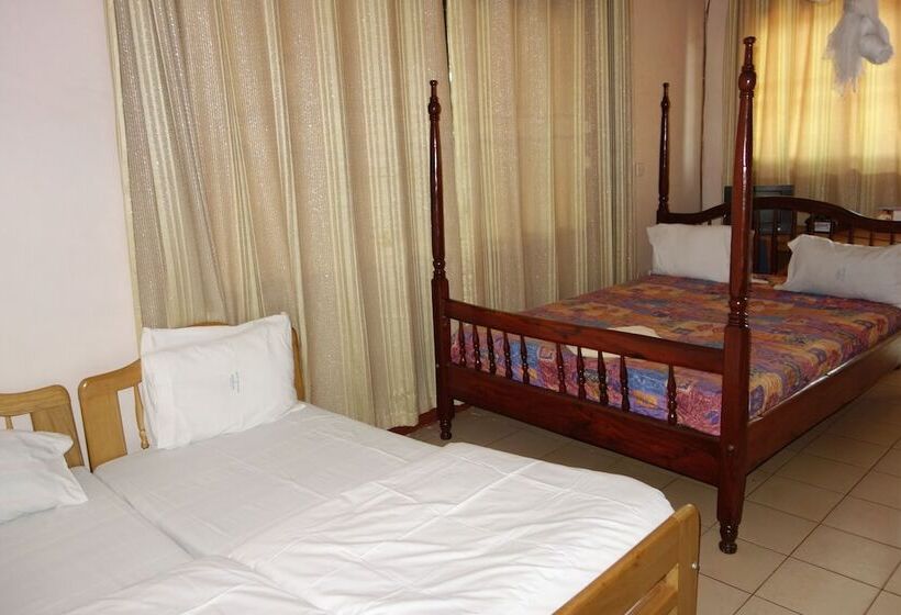 Fotos del hotel Satellite:  7