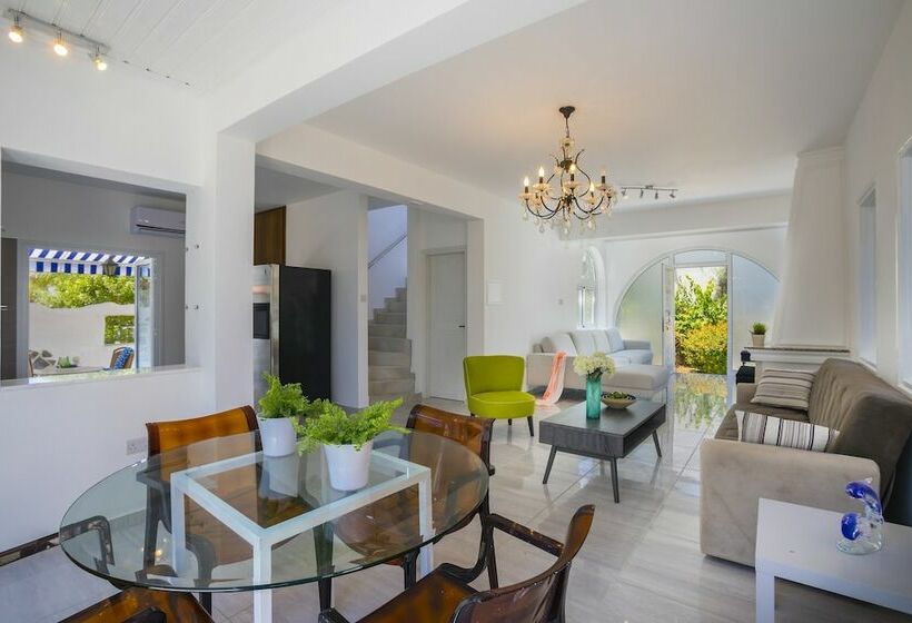 Fotos del hotel Protaras Villa Delphini:  8