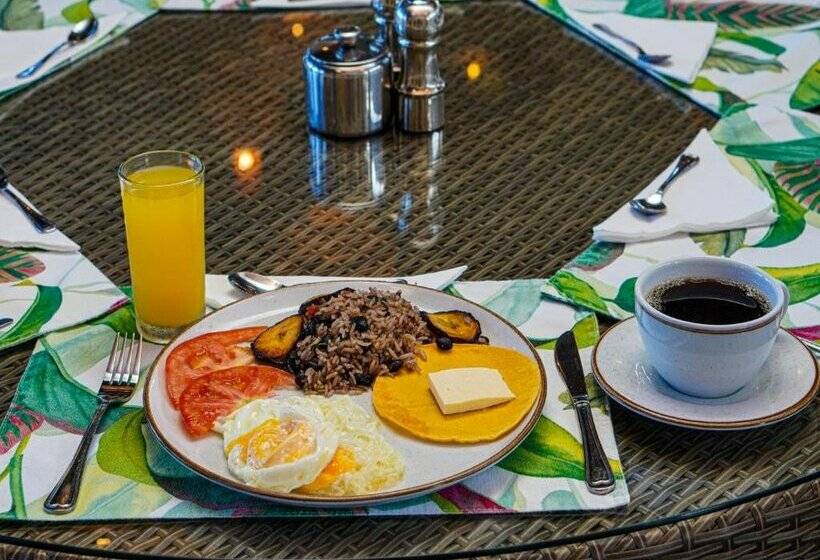 Fotos del hotel Monteverde Rustic Lodge:  2