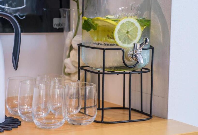 Fotos del hotel Hostal La Isla:  10