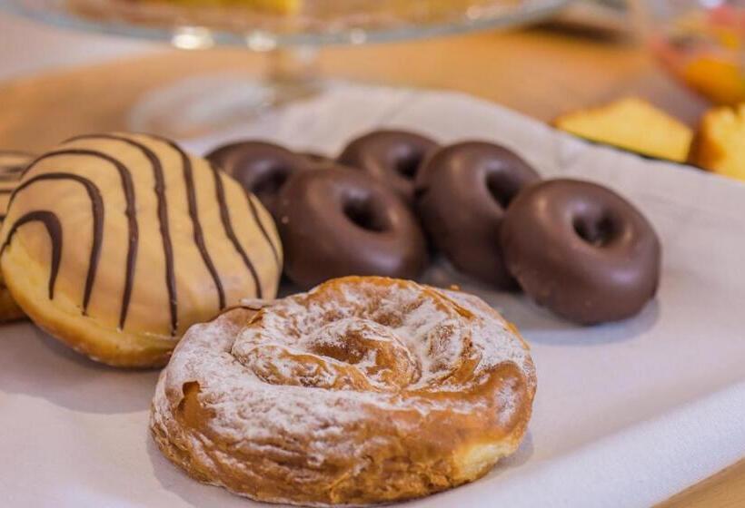 Fotos del hotel Hostal La Isla:  22