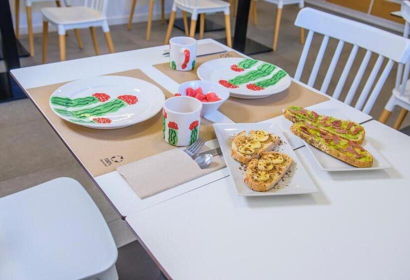 Fotos del hotel Hostal La Isla:  13