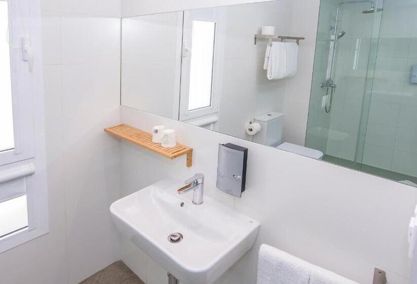 Fotos del hotel Hostal La Isla:  4