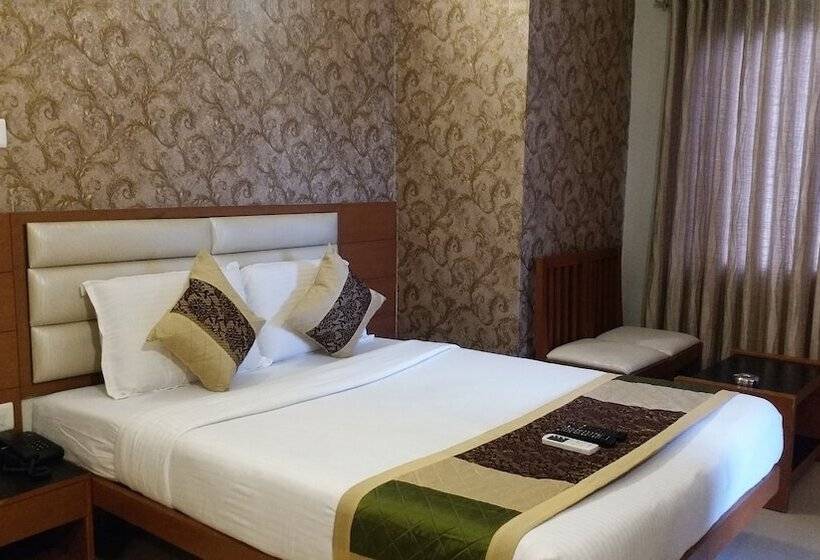 Fotos del hotel Zaith Residency Near Us Consulate & Apollo Hospitals:  18