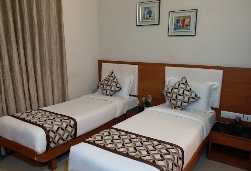 Fotos del hotel Zaith Residency Near Us Consulate & Apollo Hospitals:  20