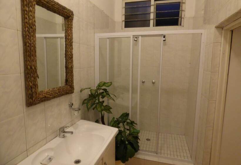 Fotos del hotel Daisy Lodge:  11