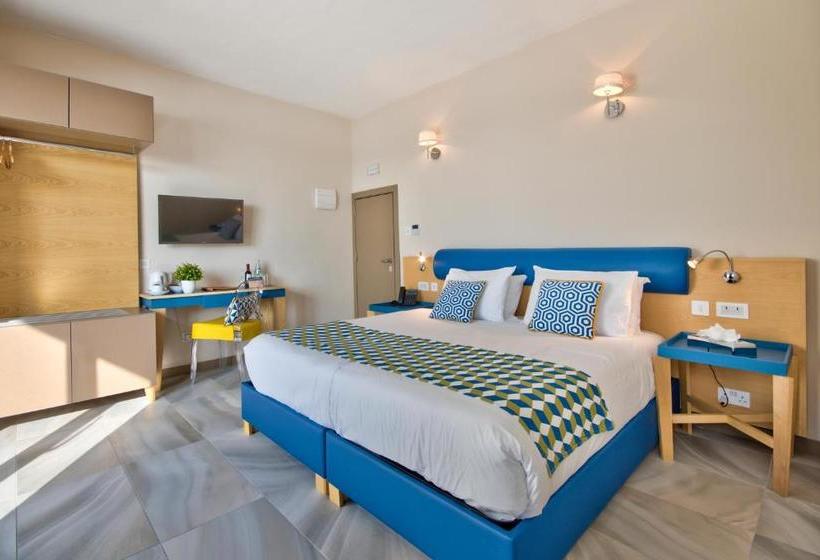 Fotos del hotel The British Suites:  11