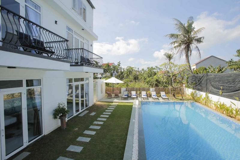 Hoi An Sunny Pool Villa