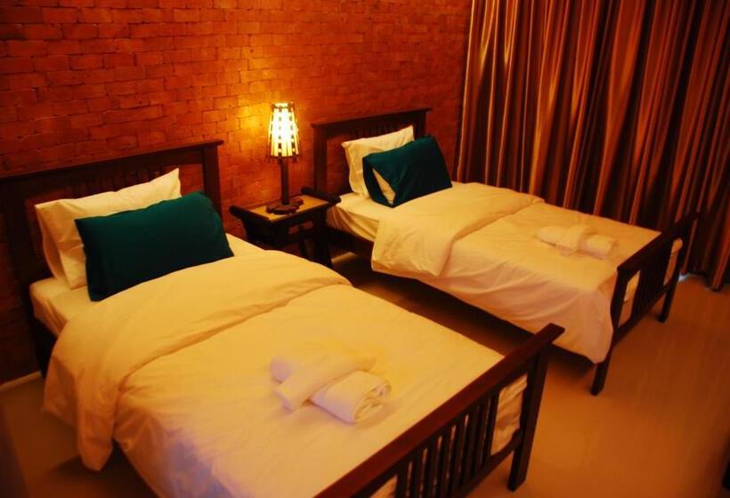 Fotos del hotel The White Elephant Home:  10