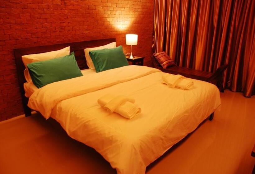 Fotos del hotel The White Elephant Home:  14