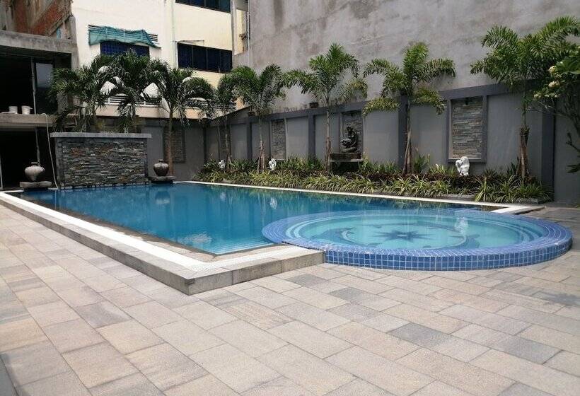 Fotos del hotel Holiday:  12