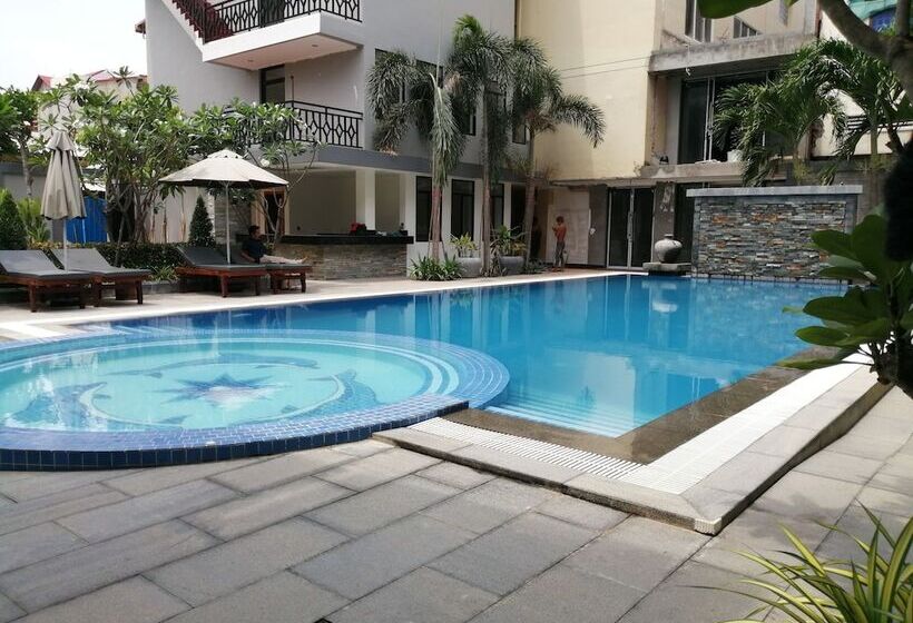 Fotos del hotel Holiday:  23