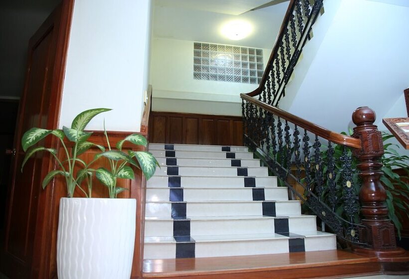 Fotos del hotel Holiday:  18