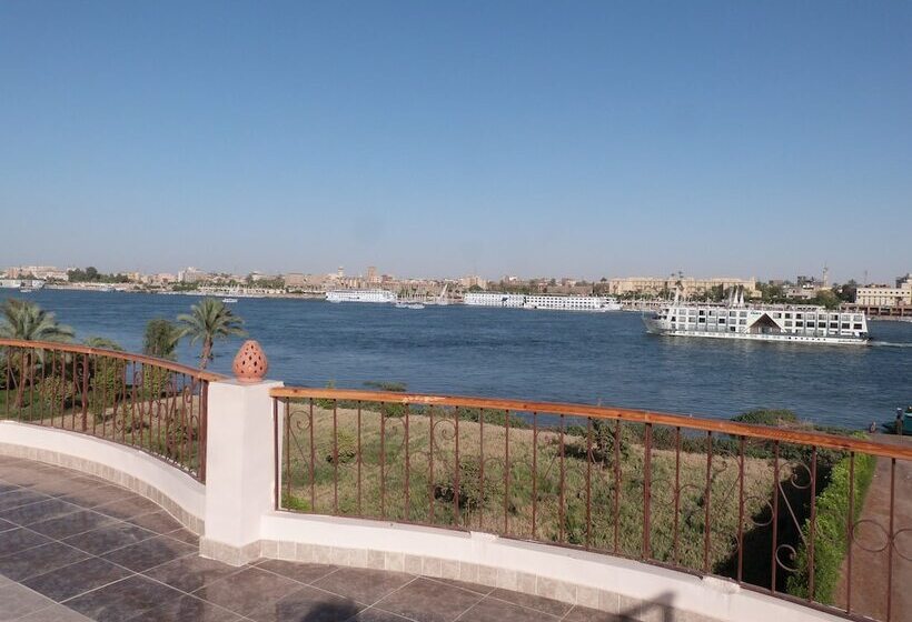 Fotos del hotel Luxor Plaza House:  2