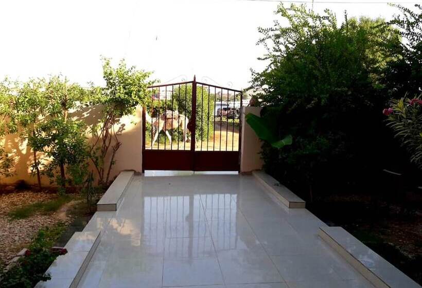 Fotos del hotel Luxor Plaza House:  6